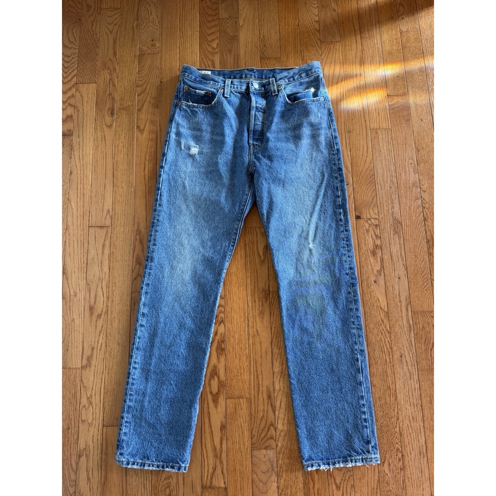 Levi's 501 straight-leg medium-wash denim jeans subtle distressing Sz 26